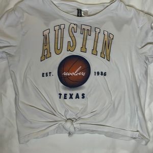 White cropped tee w/ tie in front